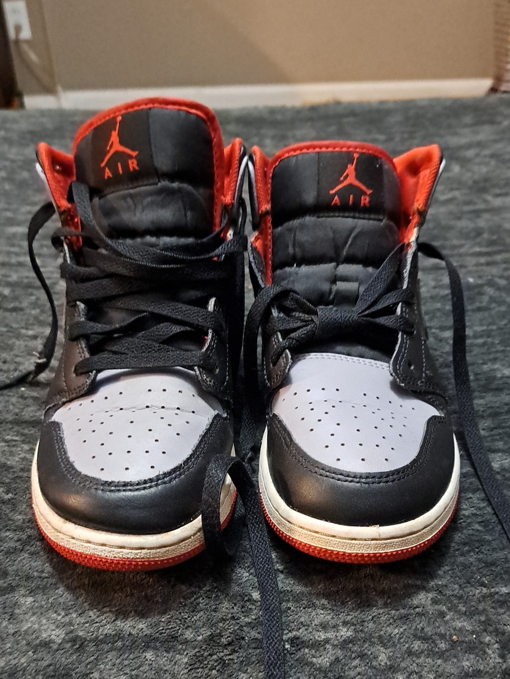 Jordan Kids High-Top Sneakers in Black, Gray & Red